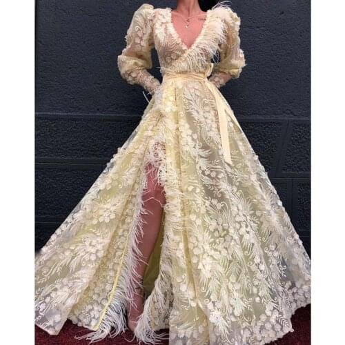 Light Yellow Saudi Arabia Prom Formal Dresses Sexy V Neck High Slit Lace Feathers Evening Gowns Long Sleeve Arabic Party Dress