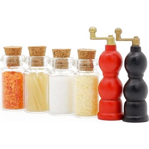 Odoria 1:12 Miniature 4Pcs Spaghetti Seasoning Jar and 2Pcs Grinding Spice Bottle Kitchen Set Dollhouse Accessories Decoration