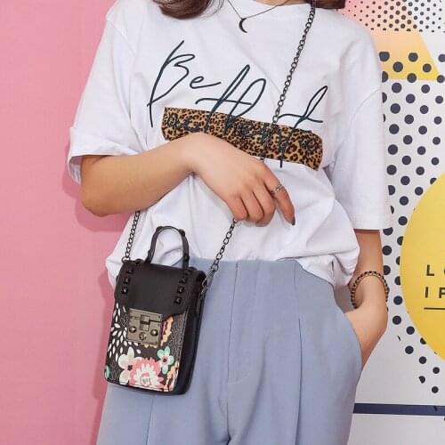 Fashion Rivet Chains Crossbody Bag Famous Design Women Small Shoulder Female Handbag Coin Purse Messenger Bag For Girl Gift 2021