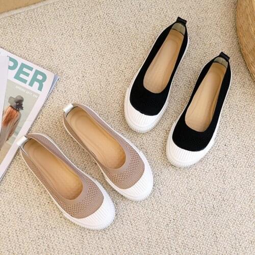 Breathable bean shoes women 2021 summer new thick-bottomed one-foot fly-woven thick-bottomed muffin shoes pregnant womens shoes