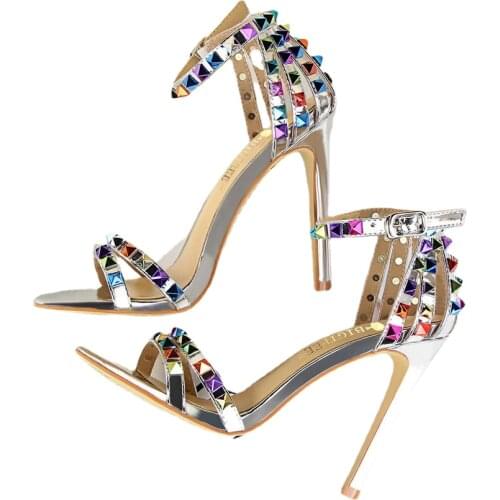 European and American summer open-toed Roman style womens shoes 2021 new fashion stiletto heels female rivet one-word sandals