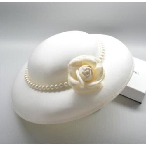 European Brides Dinner Hat The Great Britons of the Restoration of Antiquity Pearl Camellia Black and white shadows Dress headd