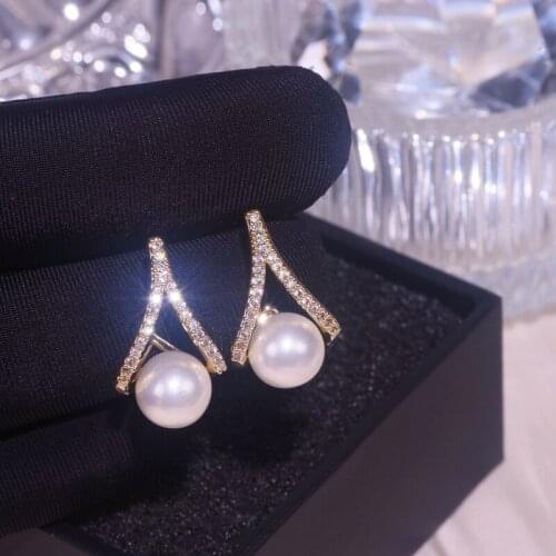 New Design Simulation Pearl Stud Earring For Woman Trendy Wedding Jewelry Gifts Shiny Zirconia Crystal Stud Earrings Accessories