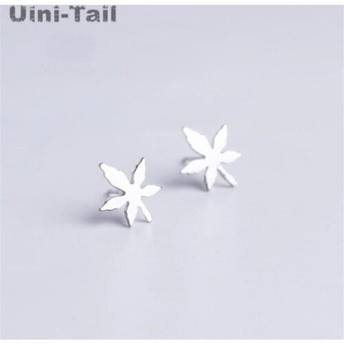 Uini-Tail hot new 925 sterling silver fashion temperament maple leaf earrings tide flow cute allergy allergy earrings