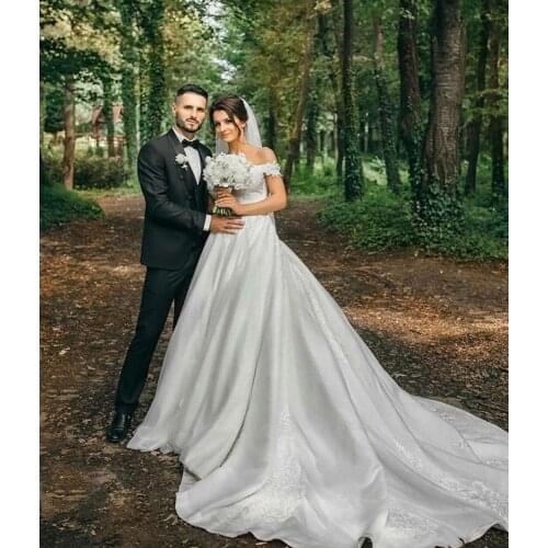 Elegant Long V-Neck Satin Off Shoulder Wedding Dresses Corset Back Ivory Lace Vestidos de Novia Abendkleid Bridal Gown for Women