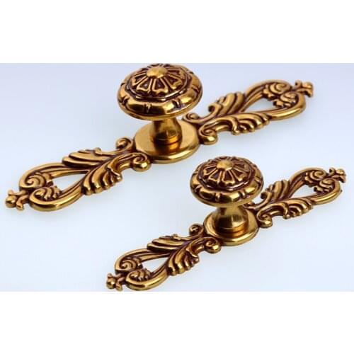 European Retro style drawer tv cabinet pulls knobs yellow bronze dresser kitchen cabinet door handles antique backplane cupboard
