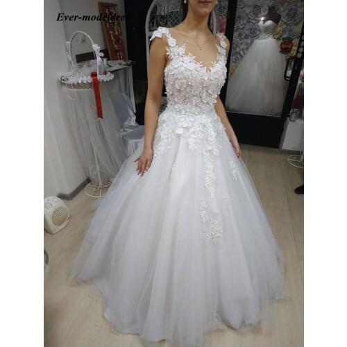 Illusion Charming Wedding Dresses Sheer Neck Applique Bride Dress Vestido De Noiva Sexy Sleeveless Bridal Ball Gowns 2021 New