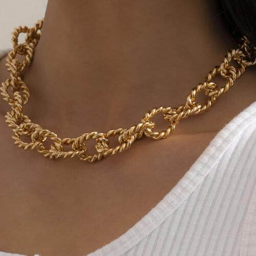 Retro Twisted Simple Necklace Women Steampunk Exaggerated Hip Hop Ring Link Necklaces Fashion Glamour Girl Party Jewelry Gift
