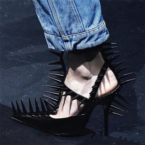 Punk Style Long Rivets Spiked Women Pumps Pointed Toe Thin High Heels T-Strap Runway Shoes Woman Fashion Roma Gladiator Sandals