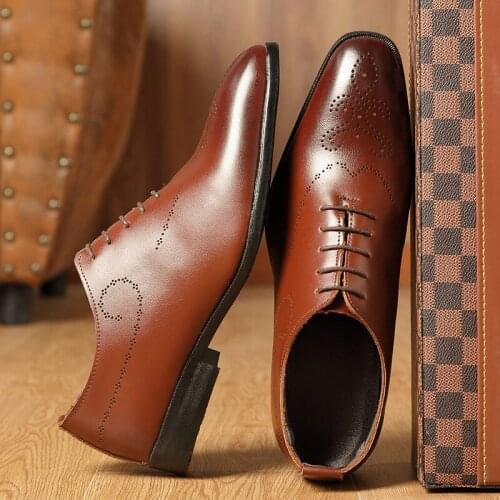 2019 Man Formal Shoes High Quality Breathable Carved formal shoes Toe Leather Men Shoes Business Oxford Shoes Men Wedding Dress