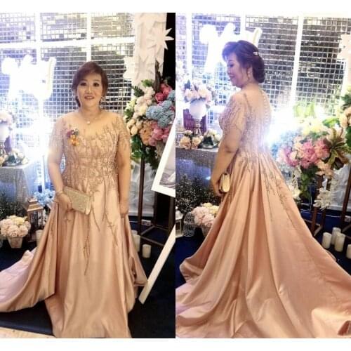 Champagne Beaded Sequins Mother Of Bride Dresses Sheer Neck Plus Size Mother Of Groom Dresses Sexy Formal Party Evening Gowns