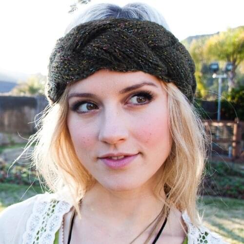 Knitted twist hair band ear protection headband handmade headband Korean autumn winter colored silk bead braid hair ornament