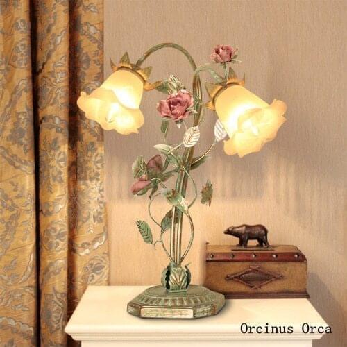 Korean garden flower desk lamp Girl Bedroom Princess bedroom bedside lamp romantic rose glass desk lamp