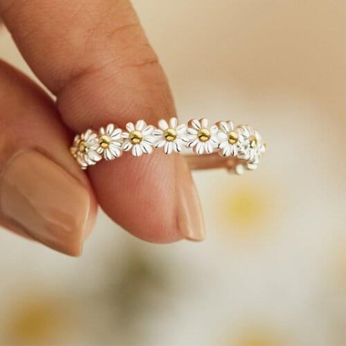 2021 Vintage Daisy Rings For Women Cute Flower Ring Adjustable Open Cuff Wedding Engagement Rings Female Jewelry Bague Wholesale