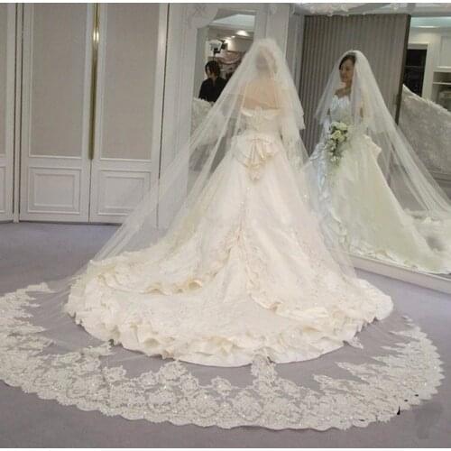 Elegant 3*3 Meters Bridal Veil White/Ivory Appliqued Mantilla Wedding Veil Long With Comb Wedding Accessories 2021