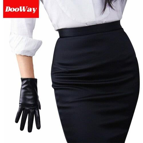 DooWay Black Wrist Length Cold Weather Warm Gloves Faux Leather 21cm 8-inch Evening Party Prom Women Fashion Touchscreen
