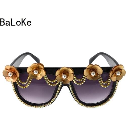 New Brand Design Vintage Baroque Flower Sunglasses Women Square Frame Fashion Superstar Glasses Eyes Decoration