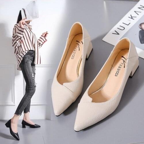 2021 New Shoes Ladies Pumps Medium Heel Nude Sexy High Heels Wedding Shoes Women Office Work White Pumps Party Shoes