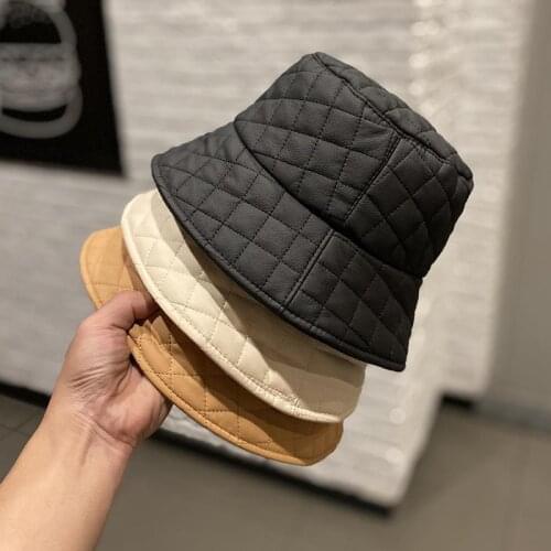 2021 New Warm Hat Female Black Wild Pu Piggy Fisherman Hat Autumn And Winter Warm Net Red Basin Hat Wholesale