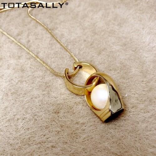 TOTASALLY fashion designed geometric style pendant snake chain necklace for women party show dropship gift jewelries