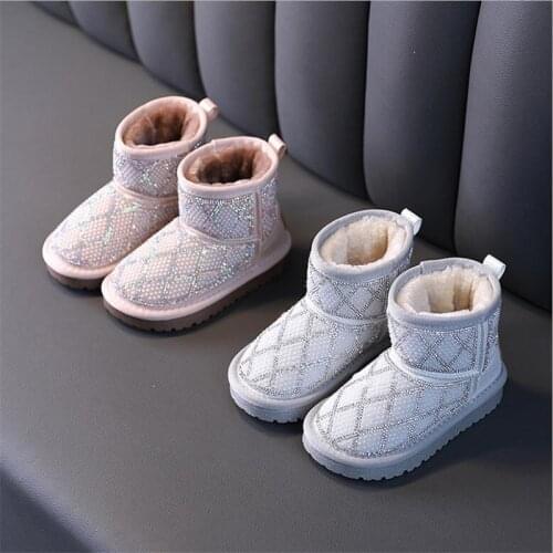 Winter 2020 new childrens shoes Plush warm girl snow boots Princess rhinestone antiskid cotton shoes 3-12 years old
