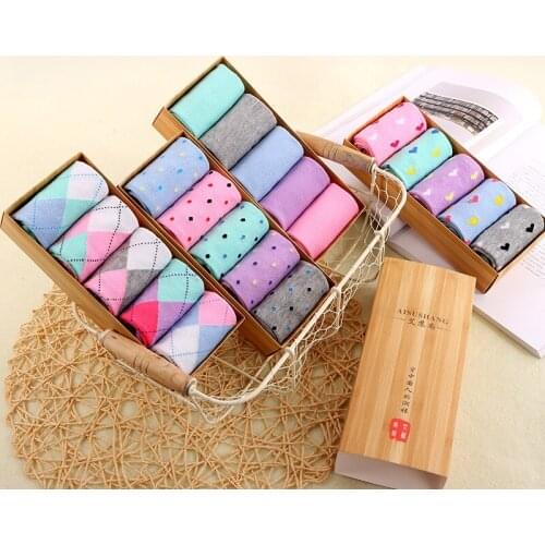 High quality ladies autumn and winter models cute cotton socks candy color tube gift box female socks Christmas gift