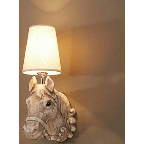 Retro Resin Horse Head Wall Lamp European Style Creative Bar Restaurant Decoration Hotel Room Bedside Wall Lamp