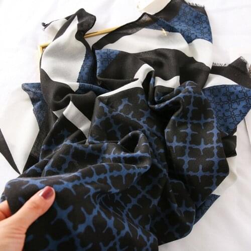 Women Scarfs Print Flower Blue Bandana Fall Winter New Cotton Brief Warm Shawl Female Vintage Clothing mask for face women