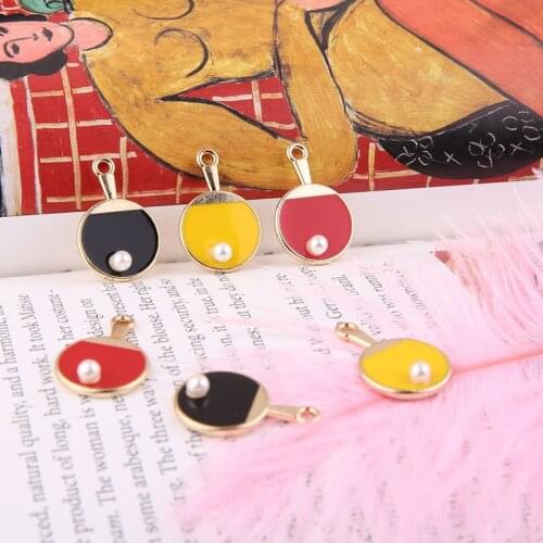 10pcs Pearl Table Tennis Racket Design Enamel Charms Pendants Sport Series Floating DIY Bracelet Hair Jewelry Accessories FX088