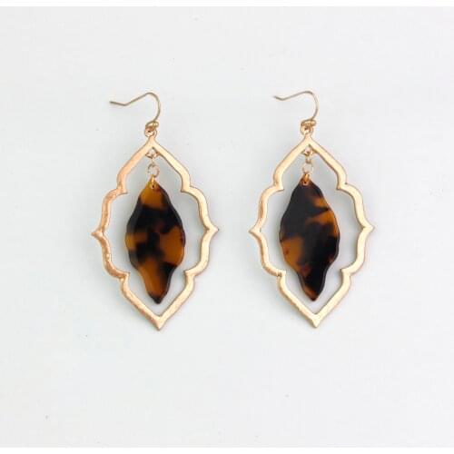 Fashion Morocco Design Cut Out Geometric Resin Acrylic Magnolia Dangle Drop Earrings for Women 2019 Trendy Jewelry