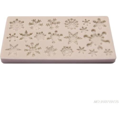 3D Christmas decorations snowflake chocolate DIY sugar baking baking cake decoration silicone mold D09 20 Dropshipping
