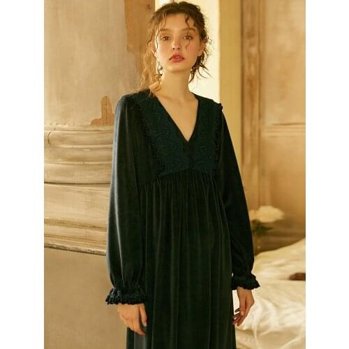 High Quality Thick Velvet Vintage Sleepwear For Women Long Sleeve Solid Color Sweet Nightwear Long Nightgowns Home Wear