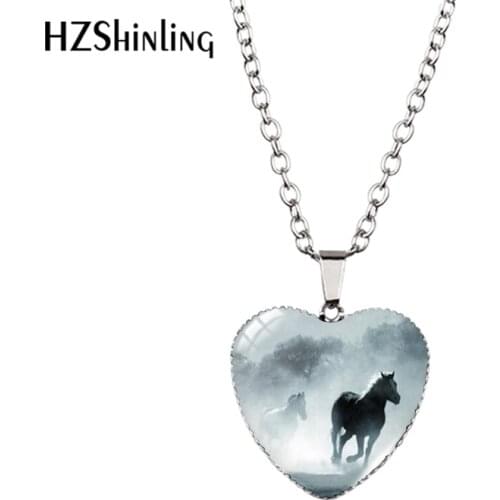 New Horse in Fog Heart Necklace Running Horse Heart Pendant Flying Horse Jewelry Fashion Heart Shaped Necklaces HZ3