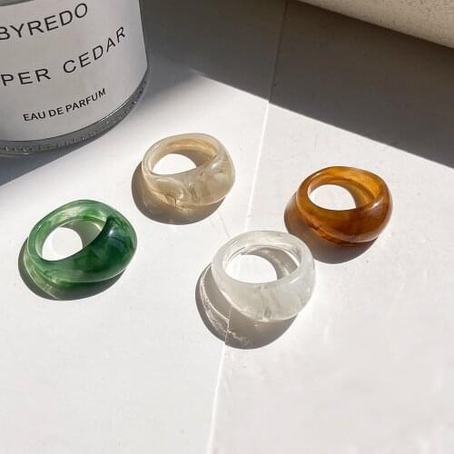 Vintage Colorful Resin Ring 2021 Trend Simple Statement Acrylic Ring For Women Statement Plastic Chunky Ring Jewelry Accessories