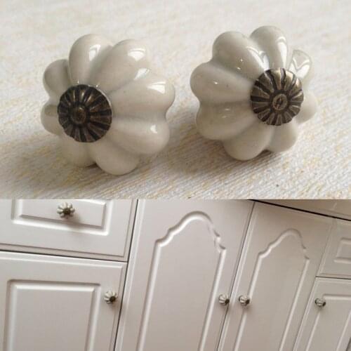 8pcs Cute Rural style Ceramic Knob Door Cabinet Cupboard Drawer Locker Vintage Retro Furniture Kitchen Pull Handles Small knobs