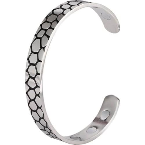 Fashion Snakeskin Texture Stainless Steel Bracelet Retro Minimalist Neutral Stainless Steel Bracelet For Sale