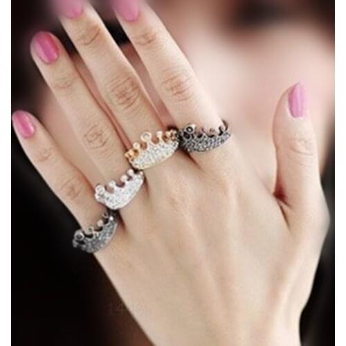 The New Design Vintage Crystal Ring Strong sense! Luxury Full Crystal Crown Molding Small Ring