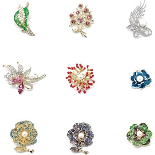 PD BROOCH 2021 New Pearl High-end Flower Brooch Clothing Exquisite Accessories Enamel Pins Jewelry Gift