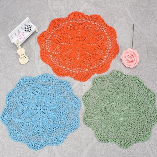 Round 30CM Pretty Handmade Crochet Flowers Table Cloth Placemat Dining Place Mat Coaster Coffee Mat Pad Christmas Banquet Decor