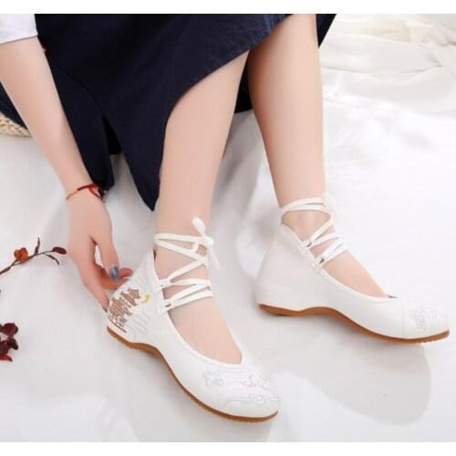 Zapatos De Mujer Embroidery Women Cotton Fabric Flats Shoes Vintage Canvas Chinese Style Old Beijing Ballets for Elegant Ladies