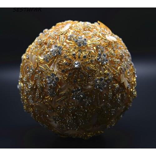 Luxurious New Bridal Bouquets Crystal Adorned Handholds Wedding Suppliers For Bridal Bouquet Bride Holding Brooch