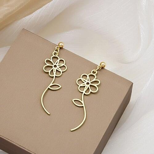 Vintage Simple Hollow Flower Drop Earrings For Women Abstract Geometric Female Piercing Dangle Earring Stud Elegant Accessories