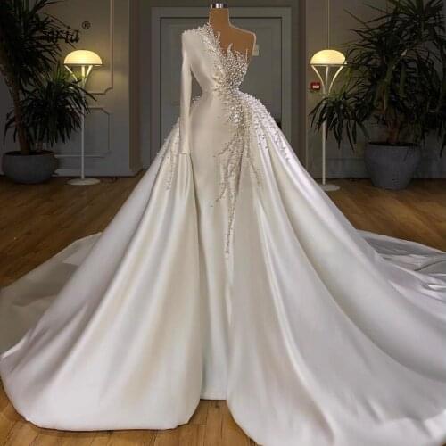 Dubai Arabic One Shoulder Long Sleeve Wedding Dresses Mermaid Detachable Train Pearls Beaded Satin Bridal Gowns Robes De Mariée