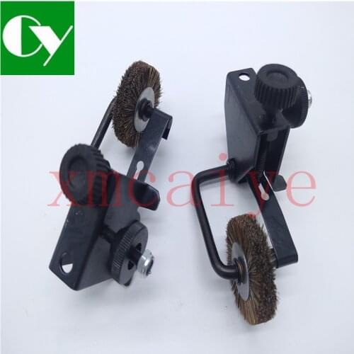 Free shipping 2 pair Roland brush wheel pressure paper wheel Feed wheel assembly Roland offset printing machine parts