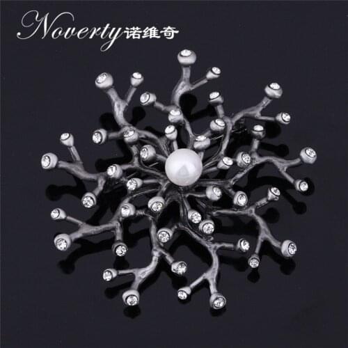 2019 New Fashion Original Exquisite Retro Star Brooch Pearl Crystal Brooch Scarf Buckle Accessories