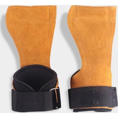 A pair of skid-proof and wear-resistant wrist protectors for bovine hide hard pull grip paw fitness equipment
