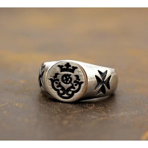 Handmade vintage S925 sterling silver Thai silver queen crown ring