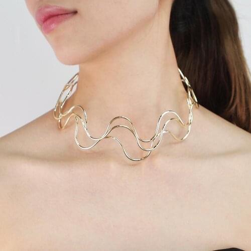 Alloy Torque Choker Necklace For Women Wave Shape Statement Necklace Collar Party Geometric Jewelry UKEN