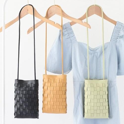 Pretty Crossbody Bags for Women Bags Trend Free Shipping Lady Shoulder Bags Designer Fashion Woven Bag Gilrs Fresh Cellphone Bag