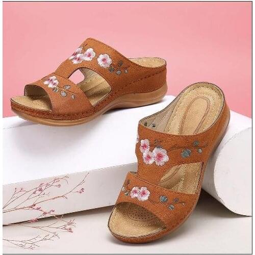 2021 Summer women sandals Plus Size platform Wedge sandals Fashion Flower Embroidered slippers roman sandals